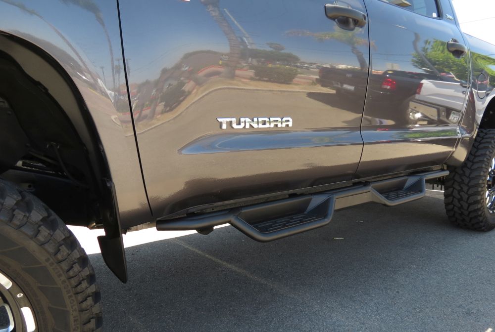Lund 23895007 Black Steel 5 Oval Curved Nerf Bars for 2007-2018 Toyota Tundra CrewMax Cab 